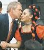 Bush goes after Latina vote